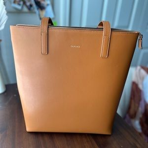 Samara Zipper Tote
